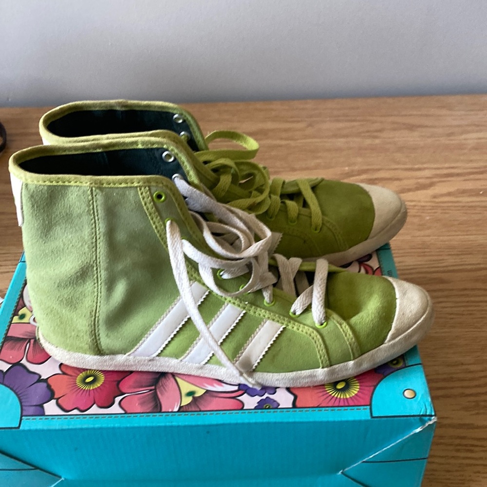 Adidas sleek séries